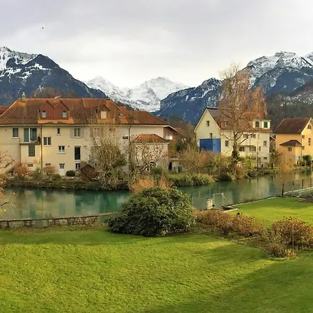 Jungfraublick Eg, Interlaken-west At The River