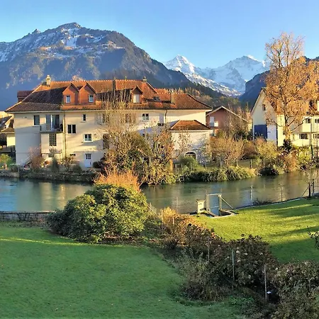 Jungfraublick Eg, Interlaken-west At The River Appartement *